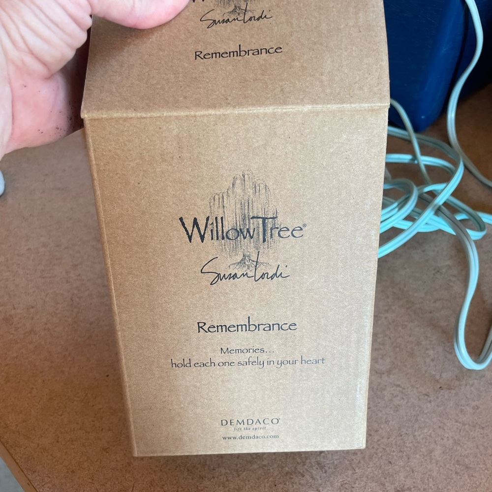 Willow tree remembrance figurine with Box and tag brand new stock number 26247